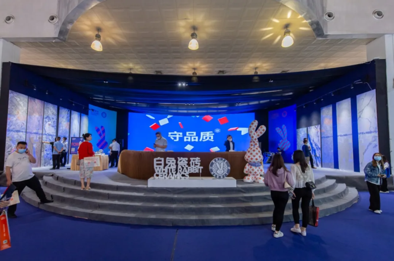 后悔没来现场？80+张图片，呈现第36届佛山陶博会产品最新趋势