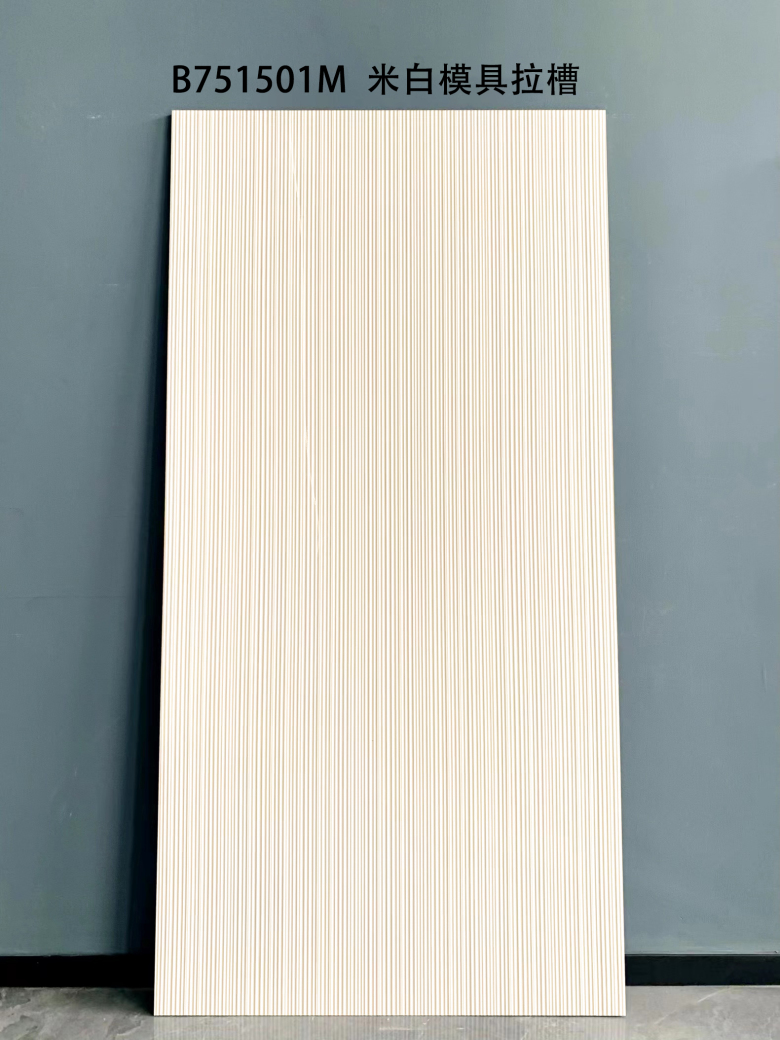 B751501M.jpg