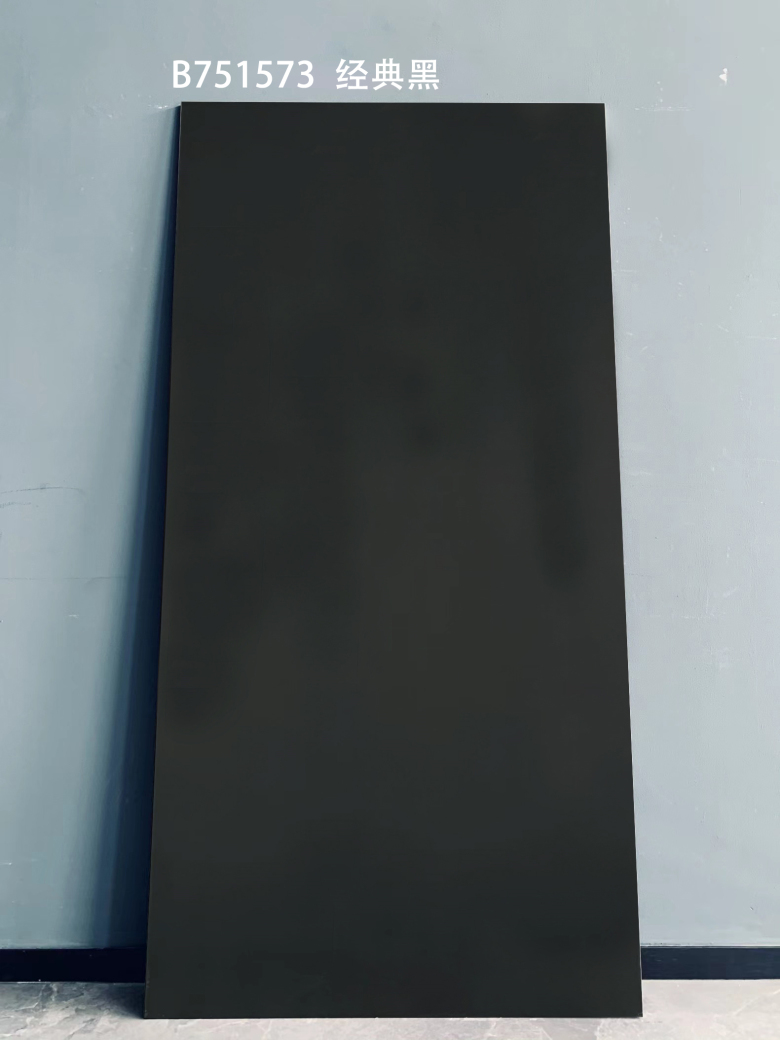 B751573.jpg