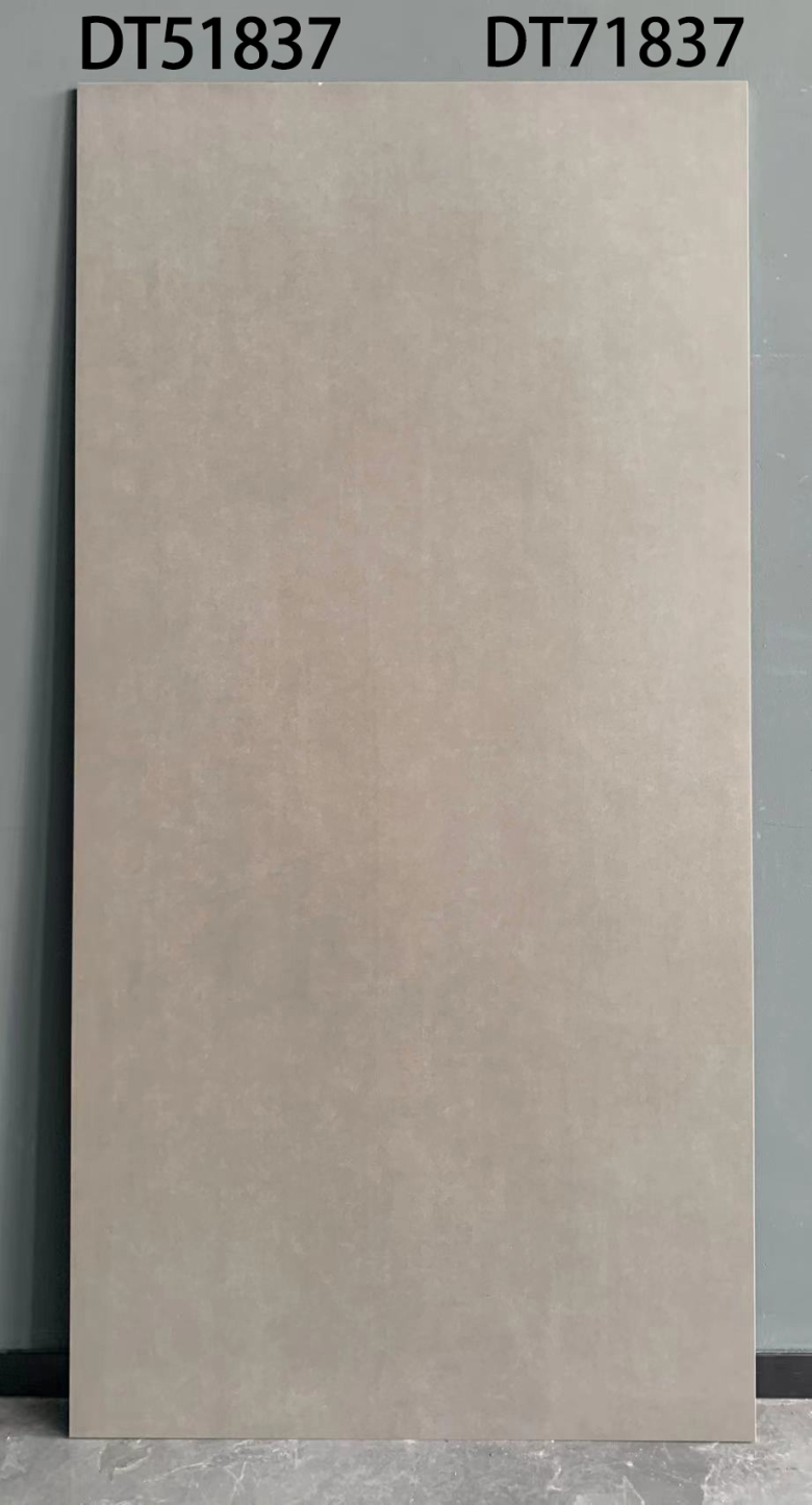 DT71837.jpg