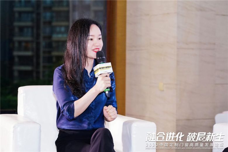 新浪家居门窗行业总经理 叶玲菊.jpg