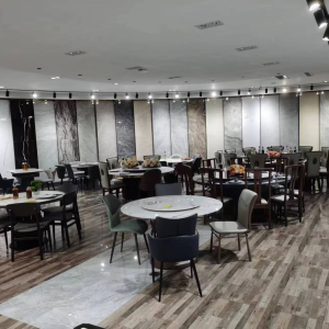 板匠广东板匠新型材料有限公司是一家专业研制开发、生产、销售、贸易及整合配套为一体的大型集团企业，产业涉及房地产、市政大型项目、家具制造配套、家居零售与出口等领域。