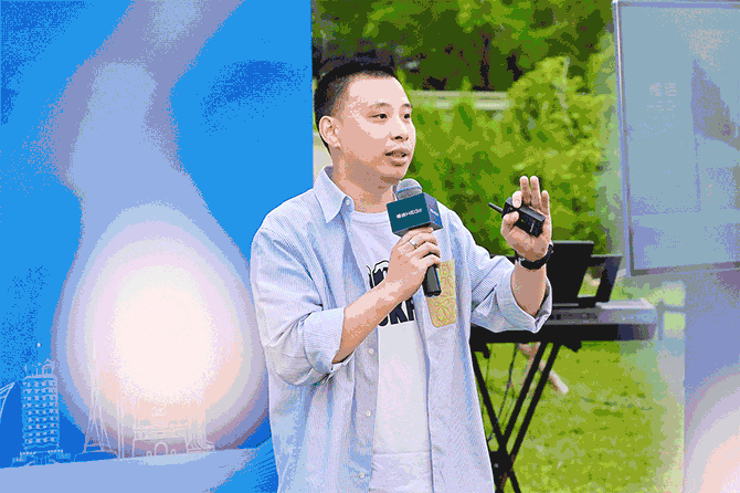 10、GIF：被选中的六位设计师分享作品.gif