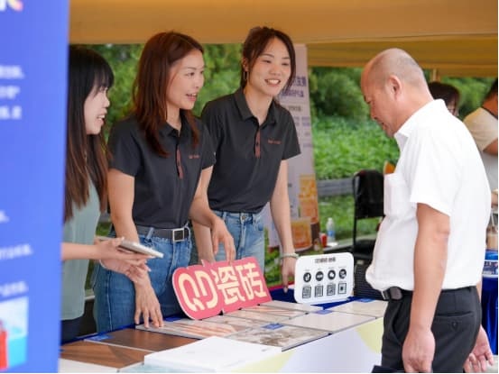 蒙娜丽莎5A瓷砖亮相南海好物展 以顶尖品质彰显南海质造实力492.jpg